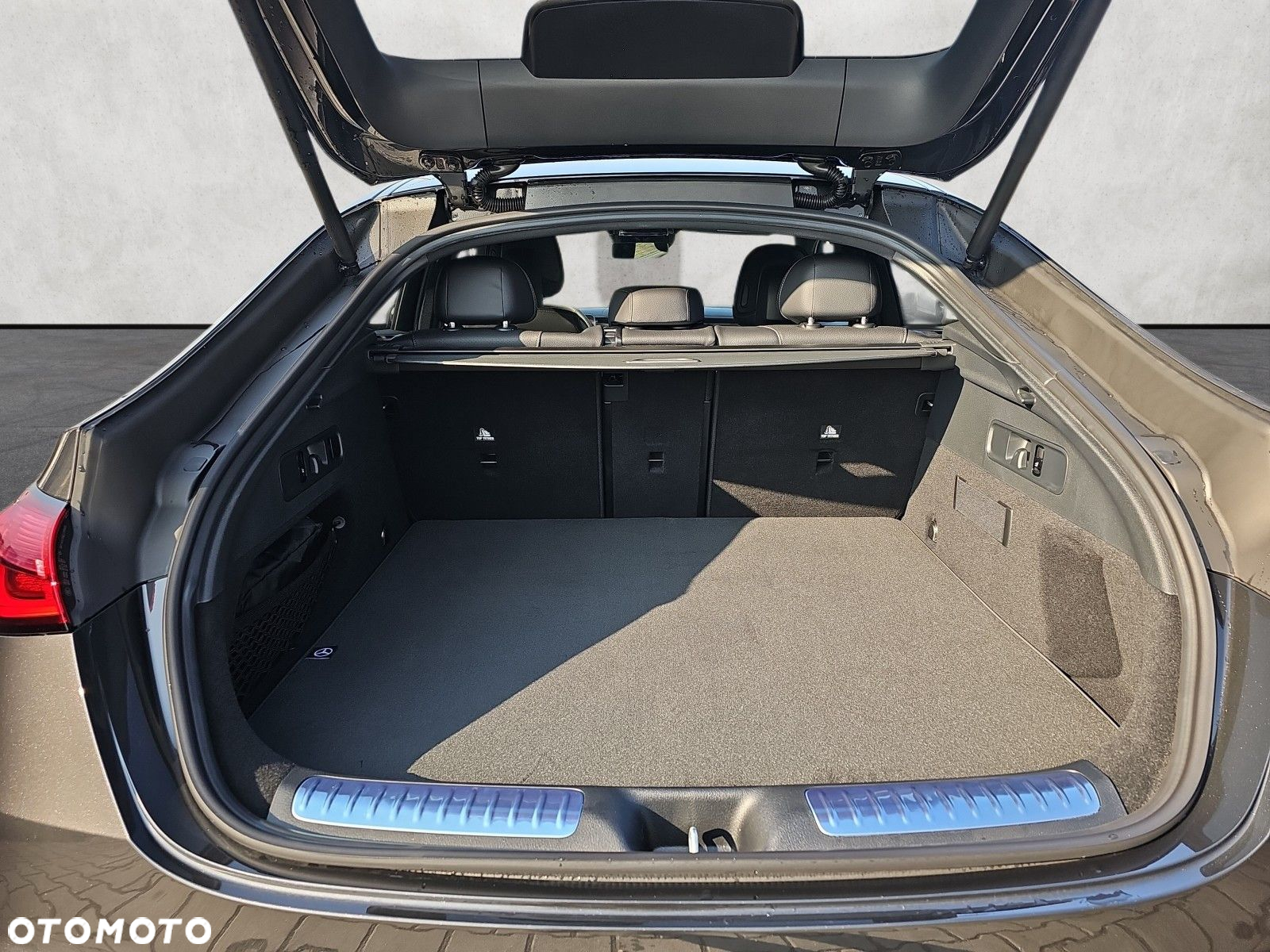 Mercedes-Benz GLC - 16