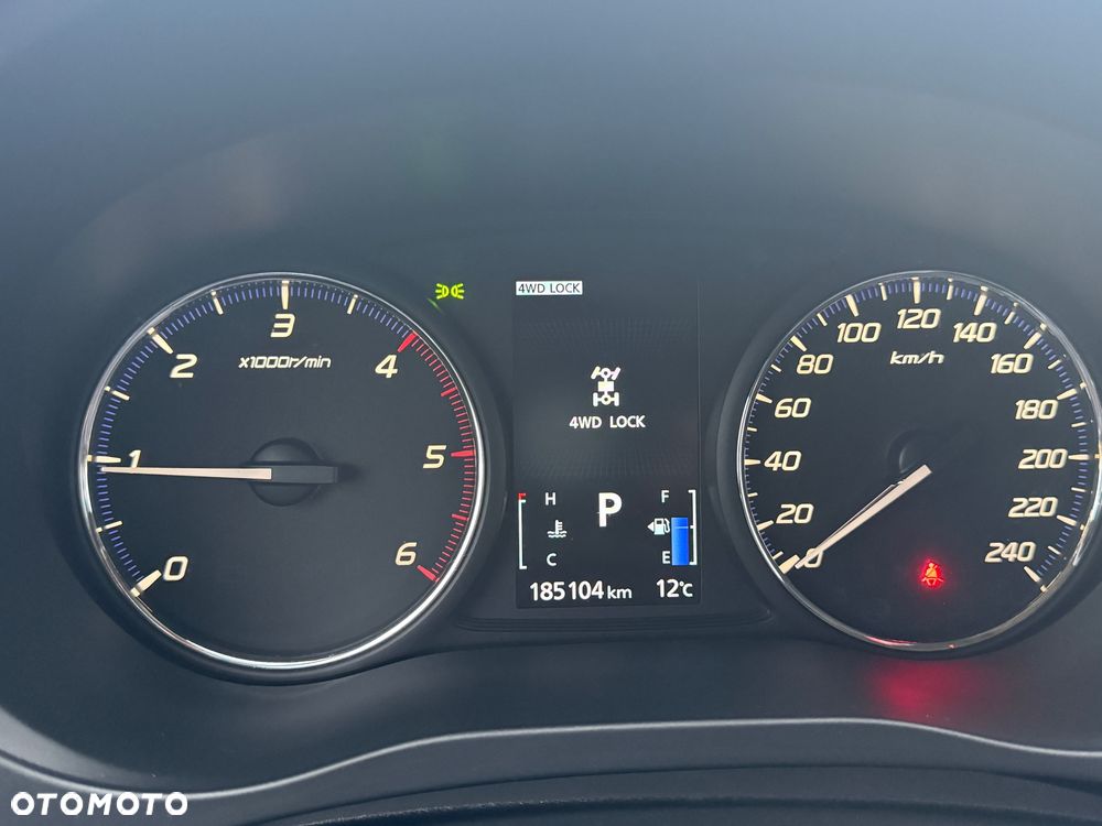 Mitsubishi Outlander - 27