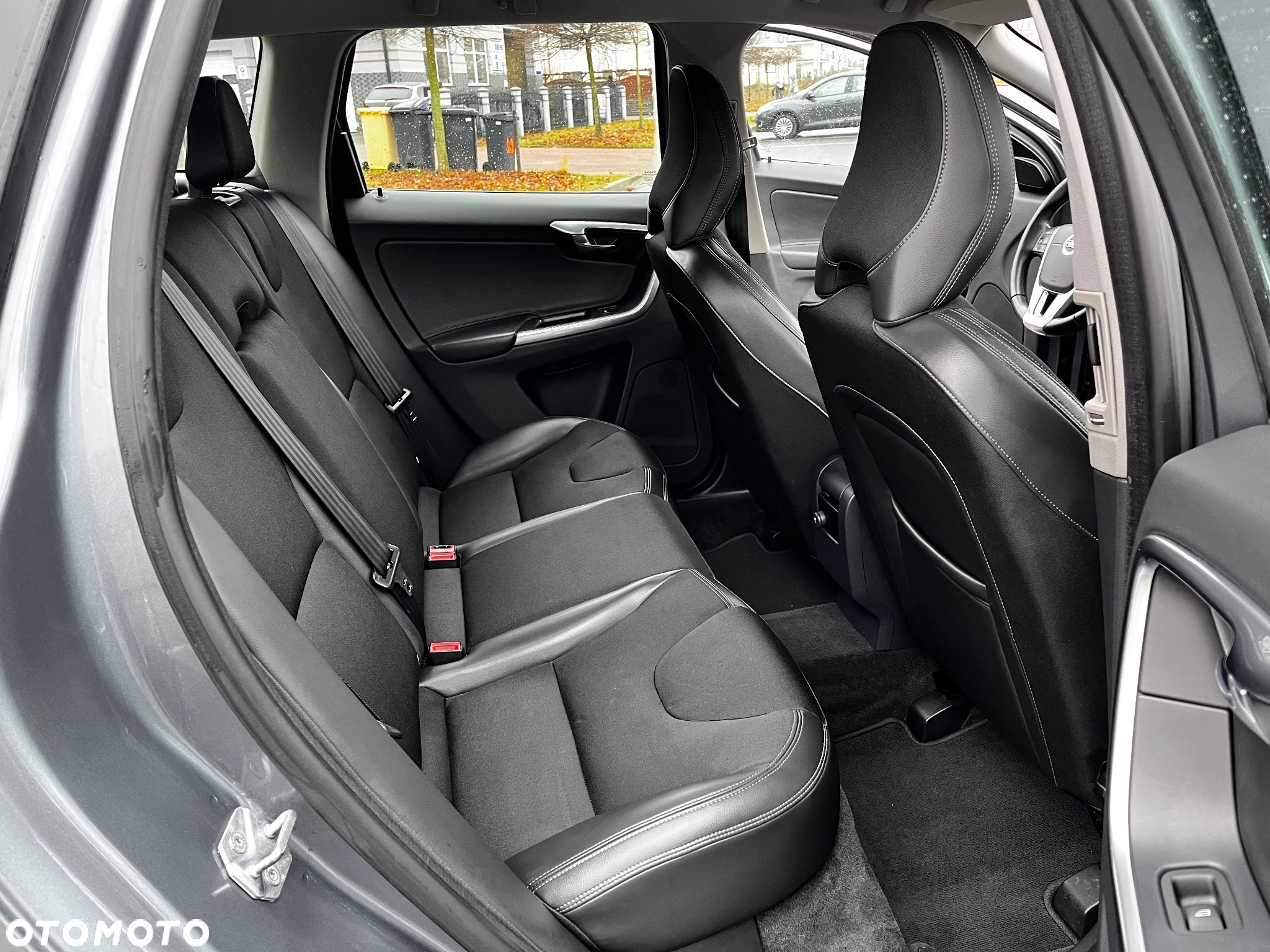 Volvo XC 60 D3 Drive-E Momentum - 23