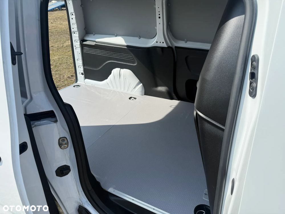 Toyota Proace City - 13