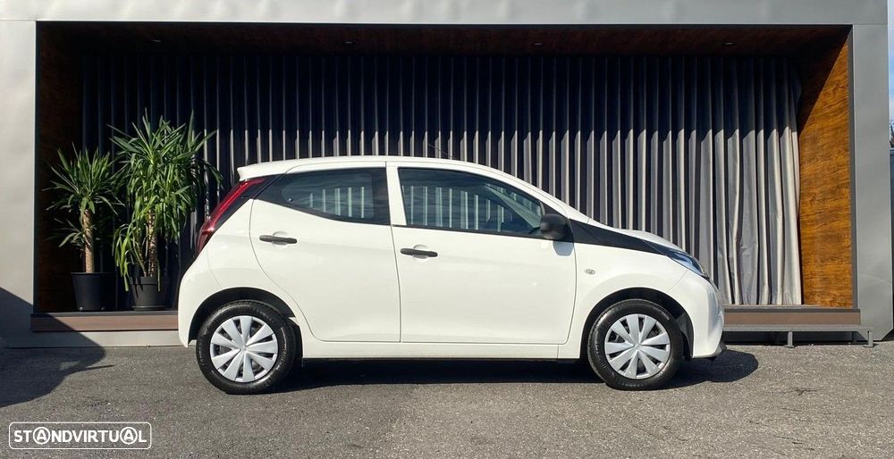 Toyota Aygo 1.0 X-Play - 4