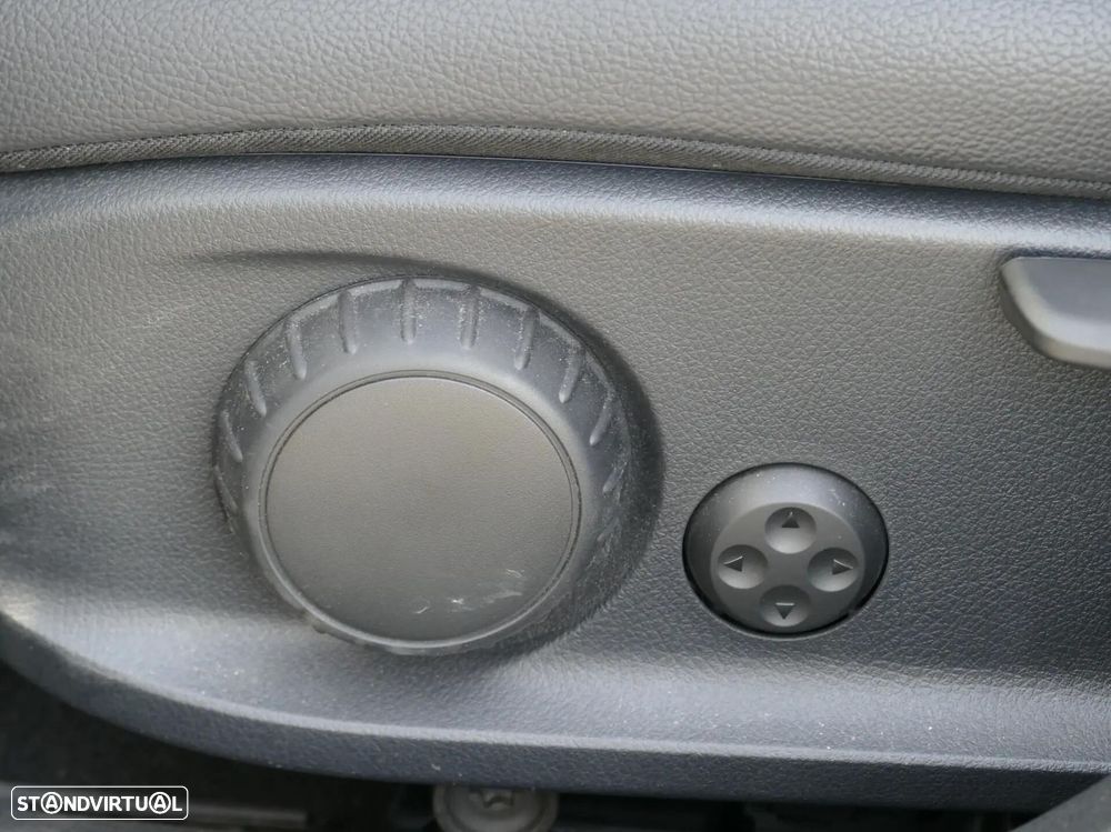 Mercedes-Benz A 250 e Progressive - 25