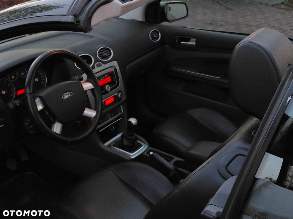 Ford Focus 2.0 16V Titanium - 4