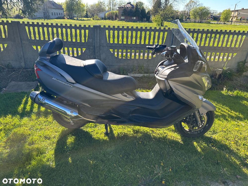 Suzuki Burgman - 4