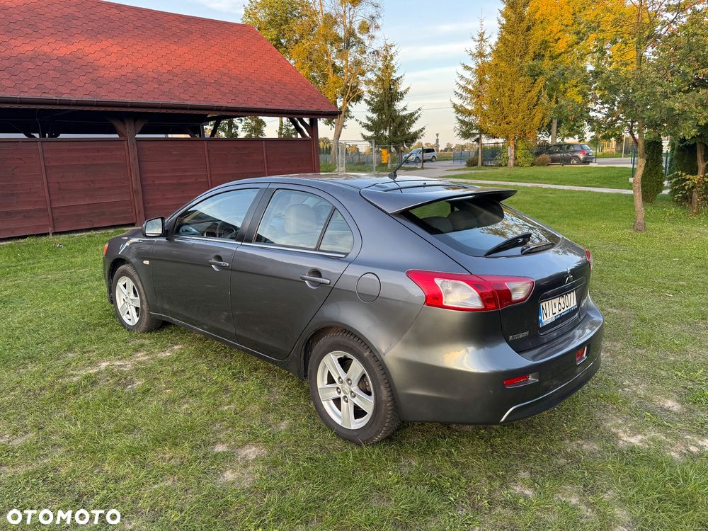 Mitsubishi Lancer 1.8 CVT Invite - 3