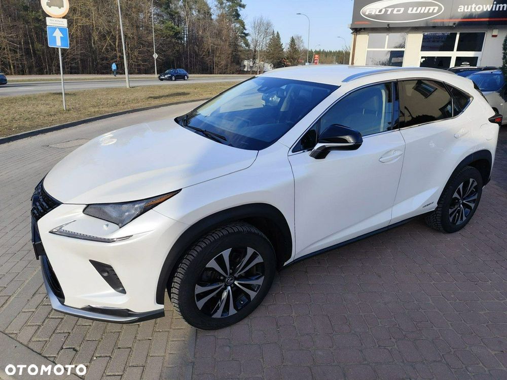 Lexus NX 300h F Impression AWD - 4