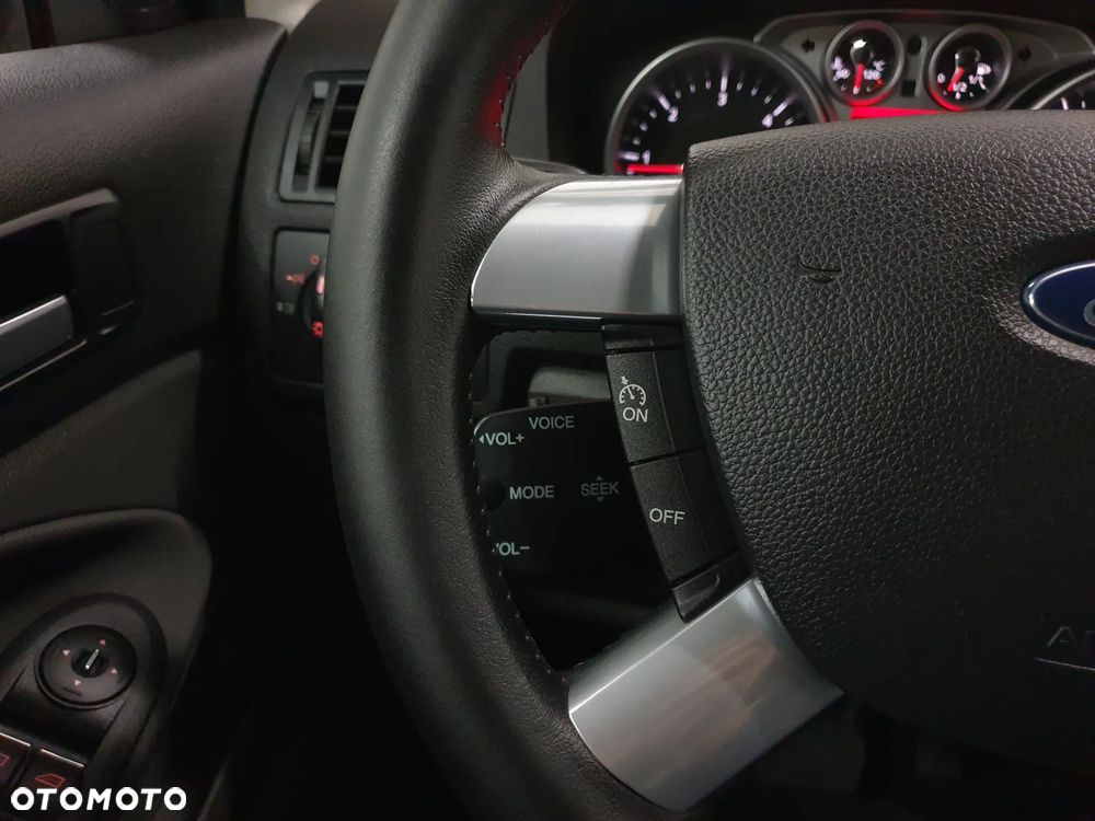 Ford Kuga 2.0 TDCi 4x4 Individual - 11