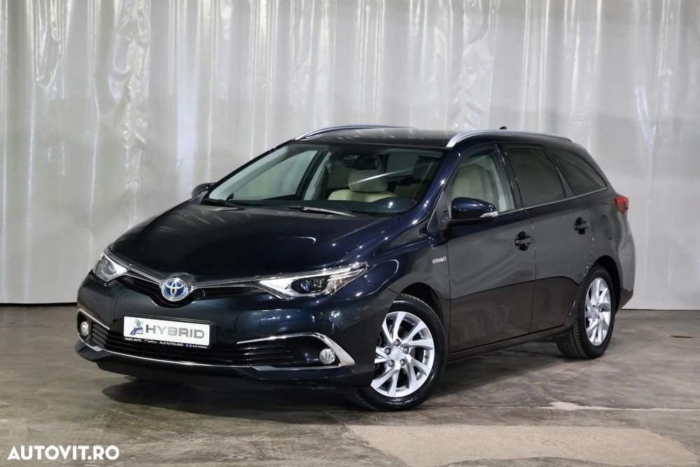 Toyota Auris 1.8 L VVT-i Sol+ - 1