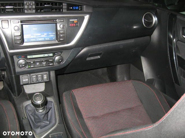 Toyota Auris 1.6 Premium - 20