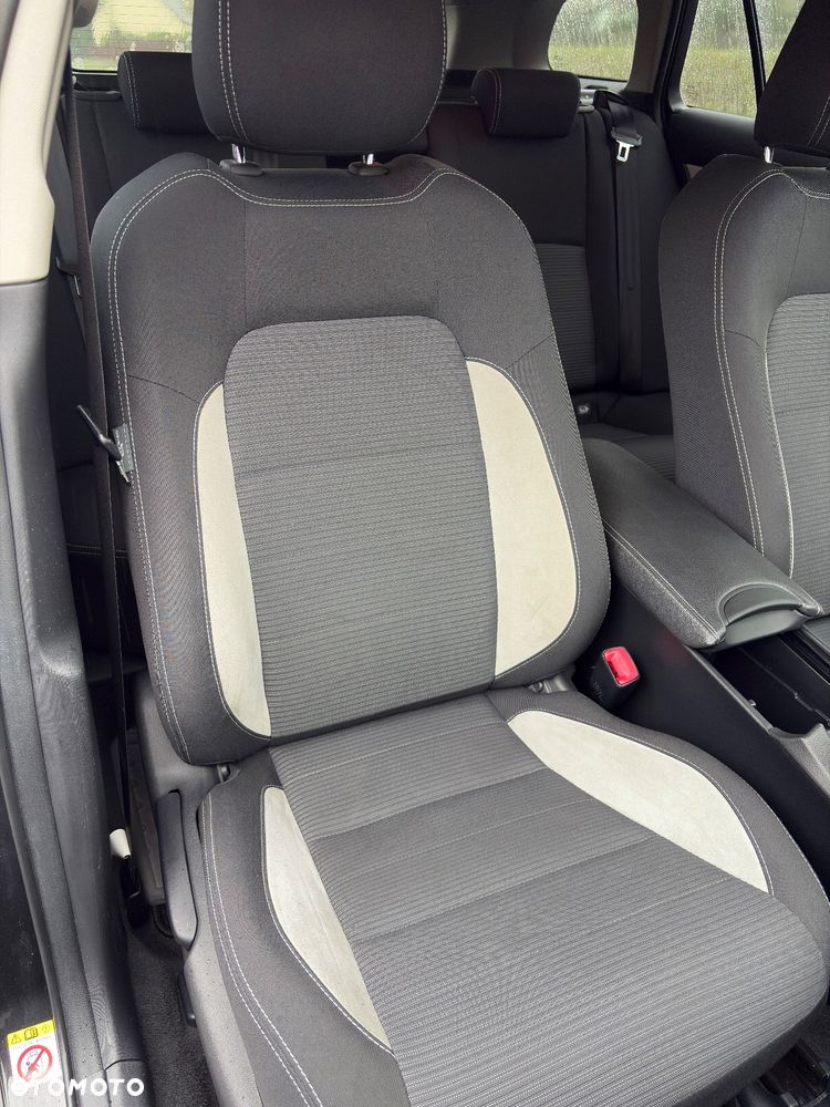 Toyota Avensis 2.0 D-4D Selection - 21