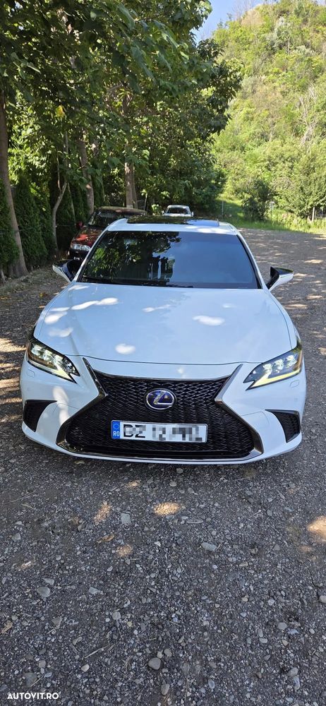 Lexus Seria ES 300h F Sport - 3