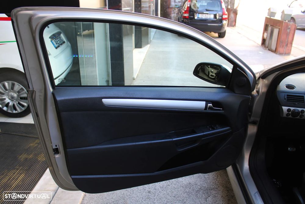 Opel Astra GTC 1.7 CDTi - 19
