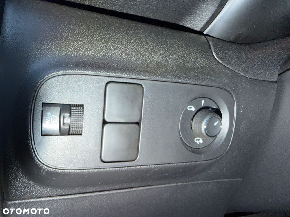 Citroën C3 1.2 PureTech Shine - 36