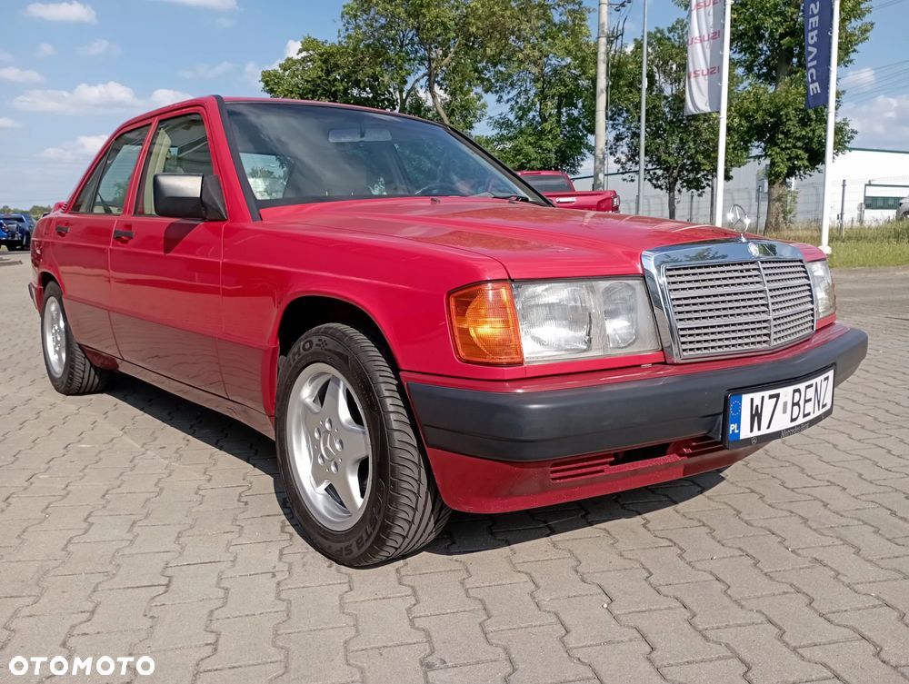 Mercedes-Benz W201 (190) - 2