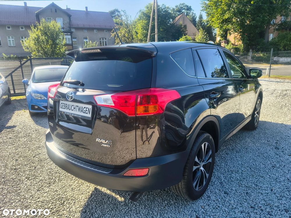 Toyota RAV4 2.2 D-4D 4x4 Automatik Edition - 5