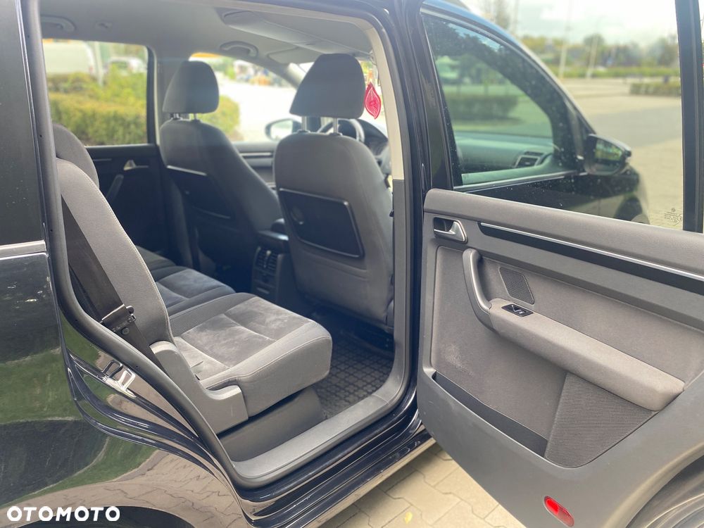Volkswagen Touran - 26