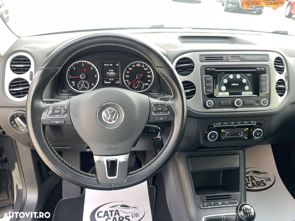 Volkswagen Tiguan 2.0 TDI SCR BlueMotion Technology Sport & Style - 35