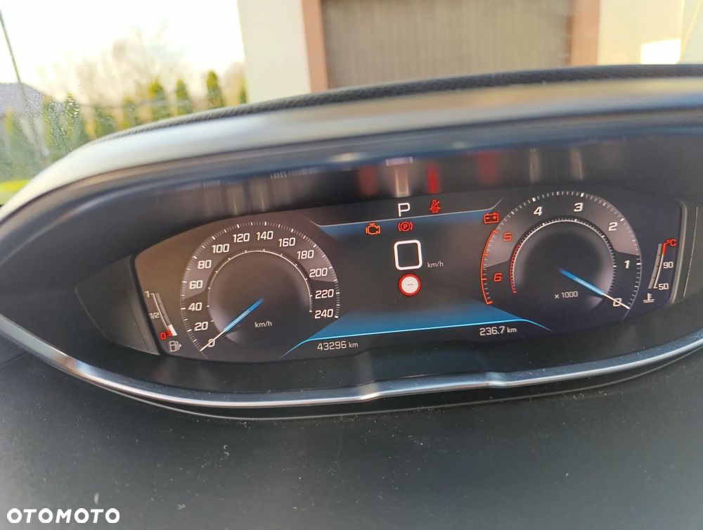 Peugeot 3008 BlueHDi 130 Stop & Start EAT8 Allure - 15