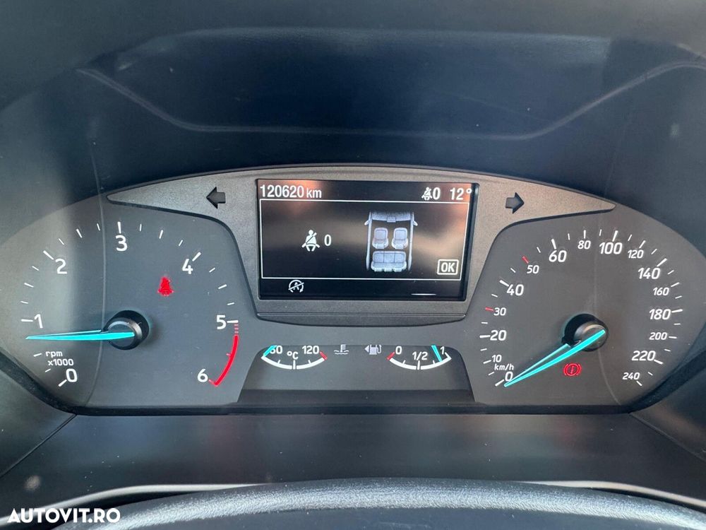 Ford Focus - 8