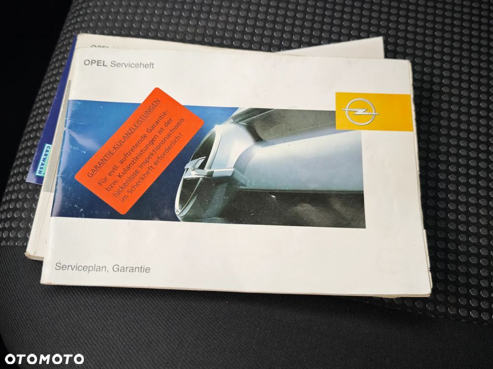 Opel Meriva 1.6 16V Innovation 110 Jahre - 32