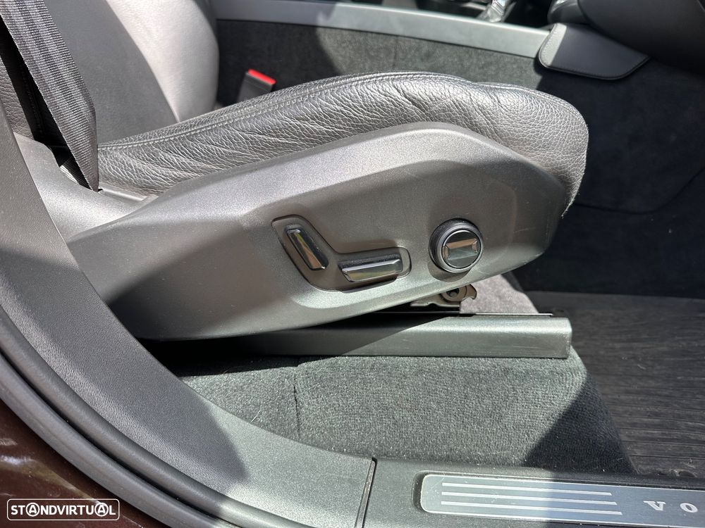 Volvo XC 90 - 23