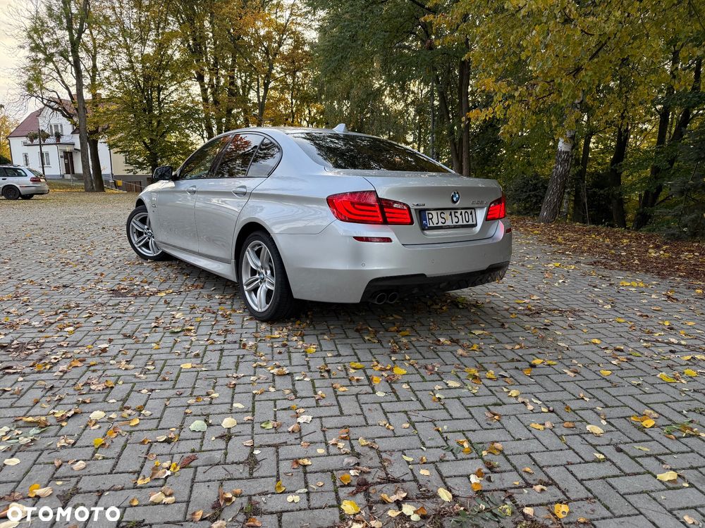BMW Seria 5 525d xDrive - 4