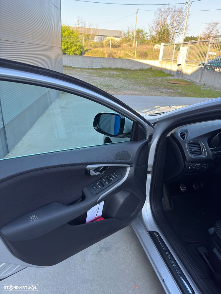 Volvo V40 D2 Kinetic - 15