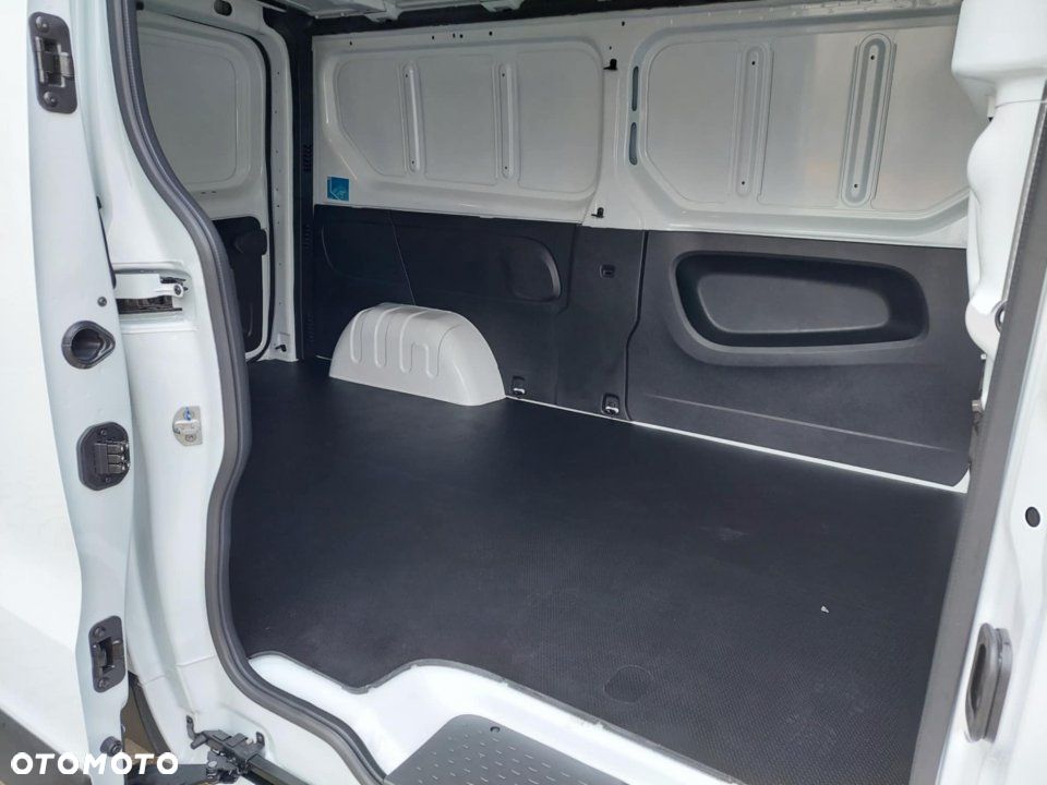Renault Trafic - 10