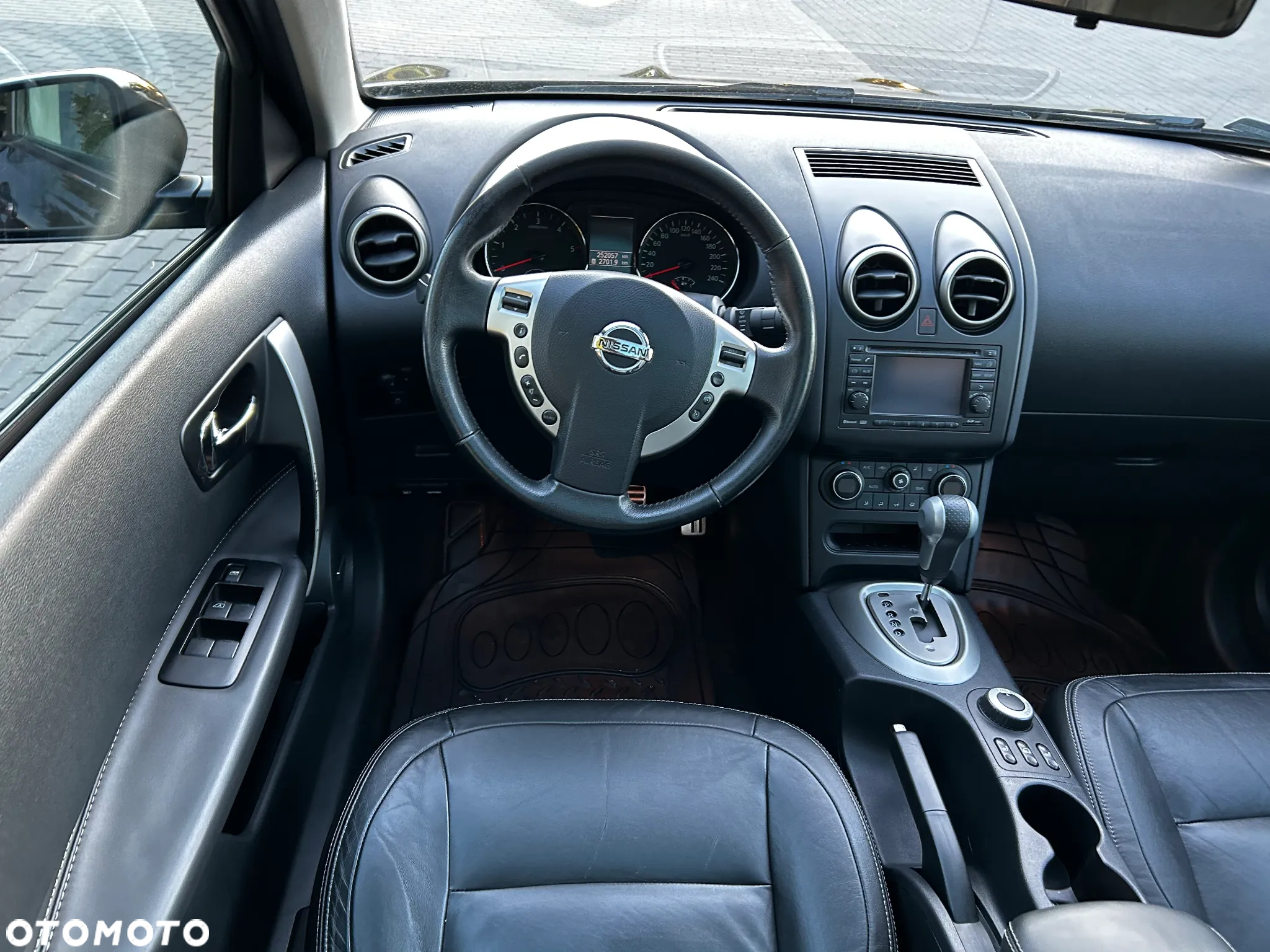 Nissan Qashqai 2.0 dCi 4x4 Tekna Premium - 10