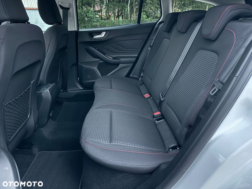 Ford Focus 1.0 EcoBoost Titanium X - 12