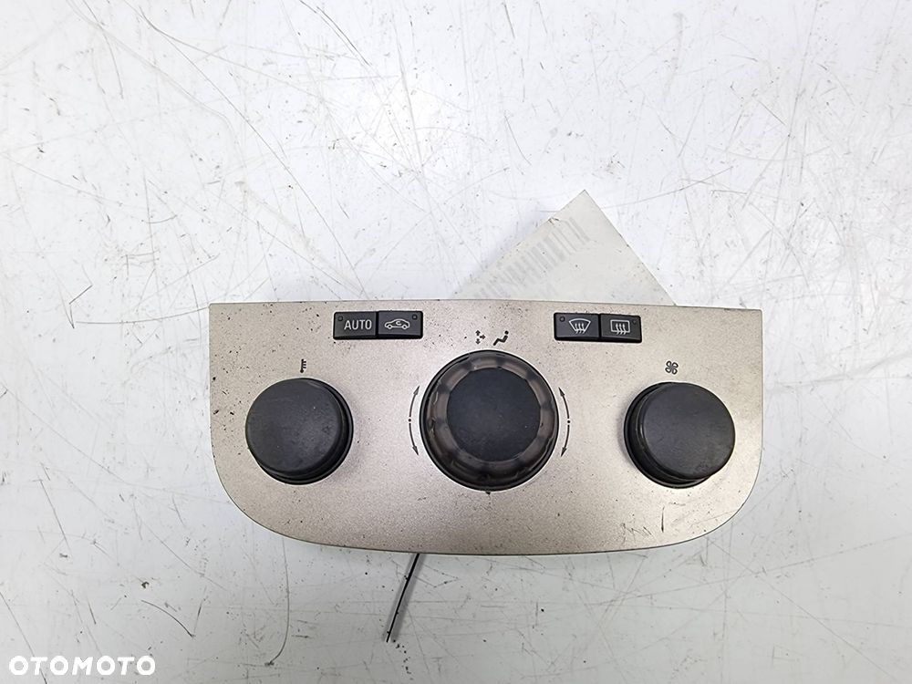PANEL KLIMATYZACJI OPEL CORSA D 13193610 - 1