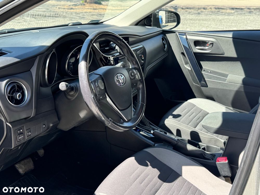 Toyota Auris 1.6 Premium MS - 26