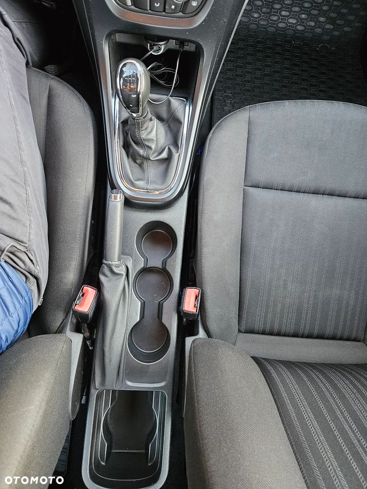 Opel Astra 1.6 CDTI Essentia S&S - 17