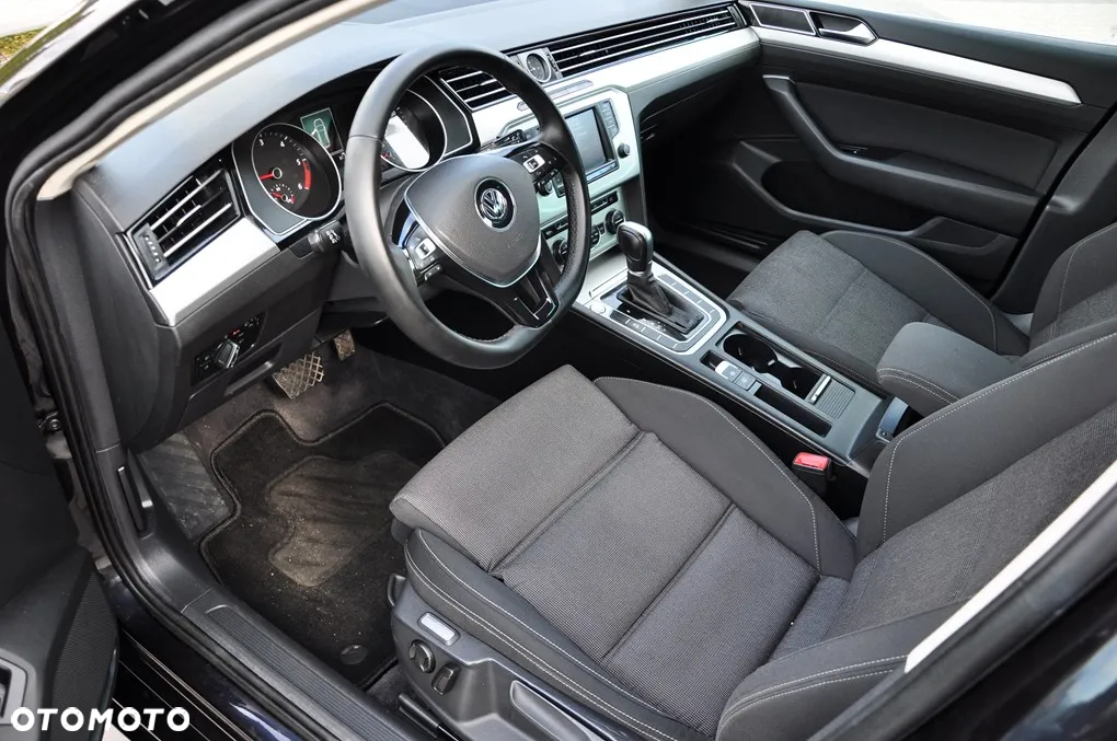 Volkswagen Passat 2.0 TDI BMT Highline - 29