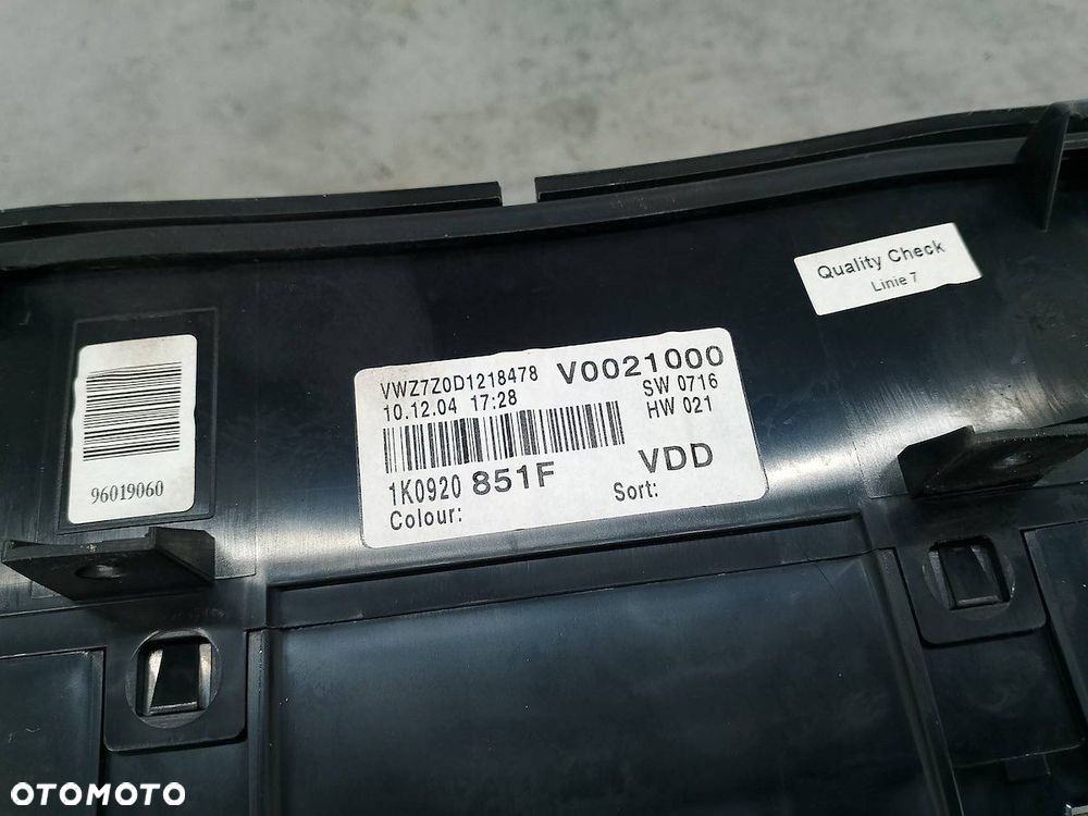 LICZNIK VW GOLF V 1K0920851F 1.4 16V - 5