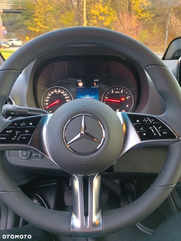 Mercedes-Benz Sprinter - 13