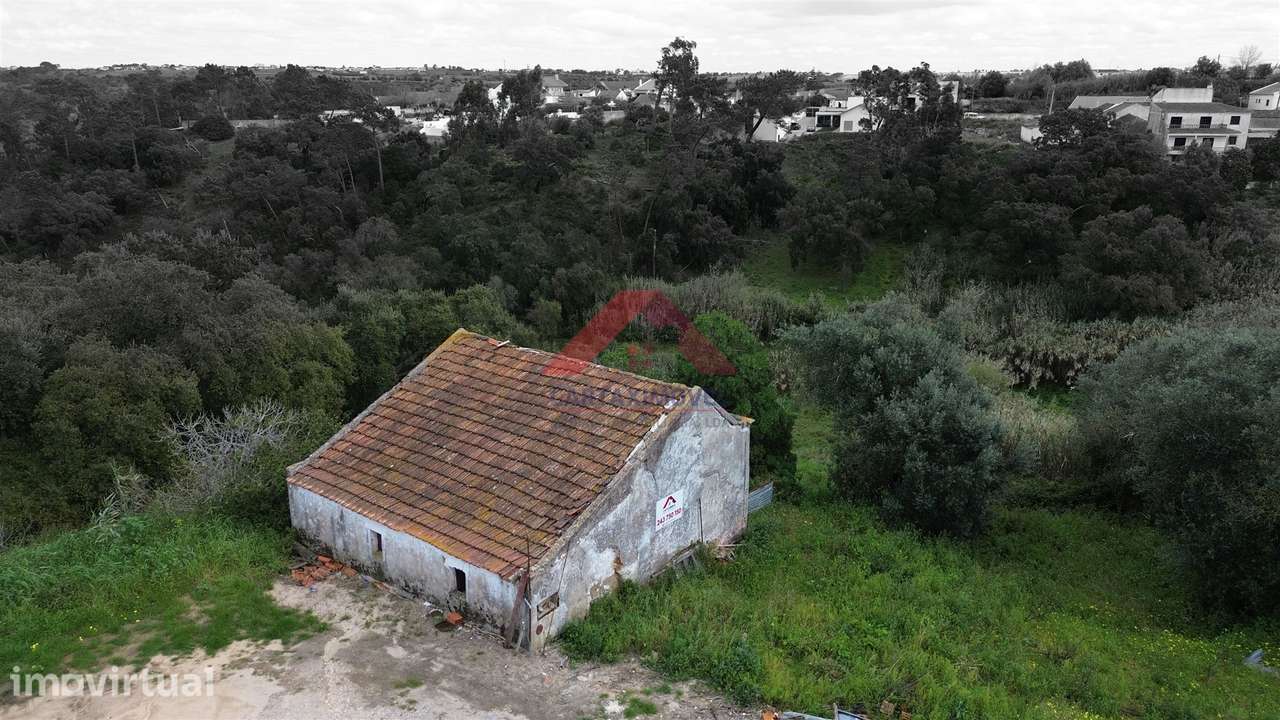 Moradia para Restaurar T2 Venda em Vale do Paraíso,Azambuja - Grande imagem: 2/4