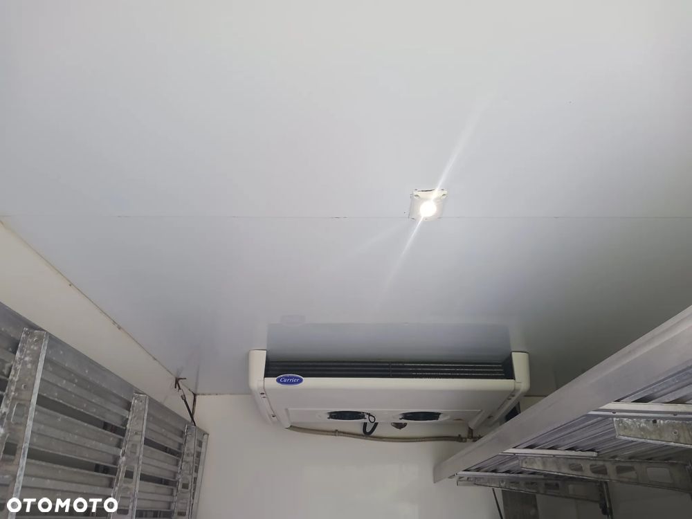 Renault Trafic III 2017r 198 tyś KLIMA Izoterma chłodnia Mroźnia Sklep Food Truck Agregat zasilanie 230V Trafik - 32