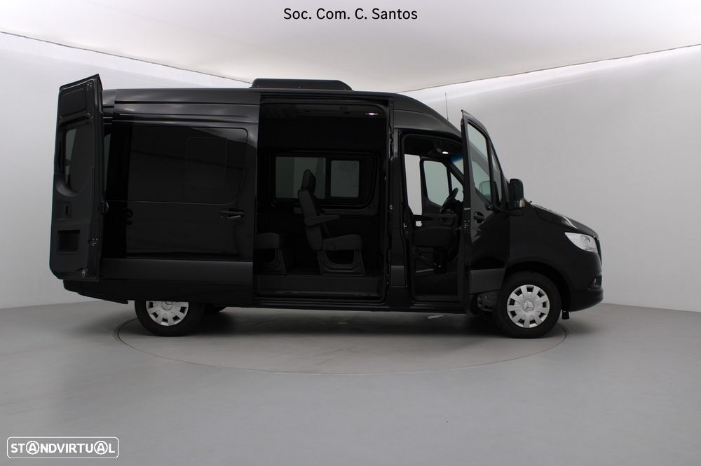 Mercedes-Benz Sprinter - 12