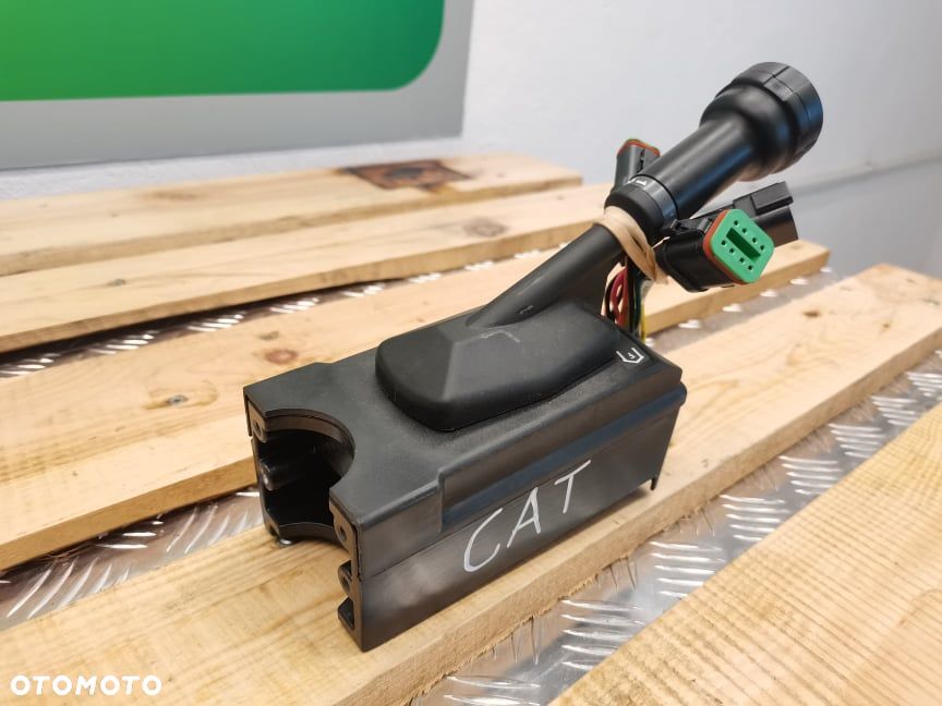 Przełącznik kierunku jazdy Cat 938G ll - 2