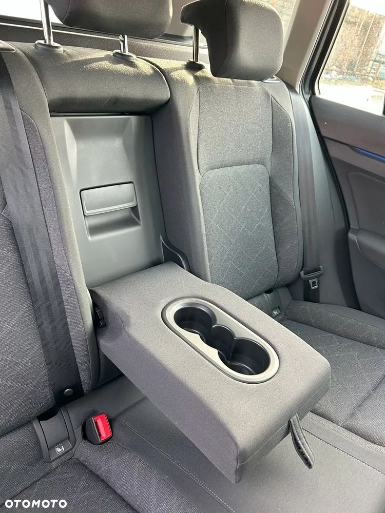 Volkswagen Golf - 24