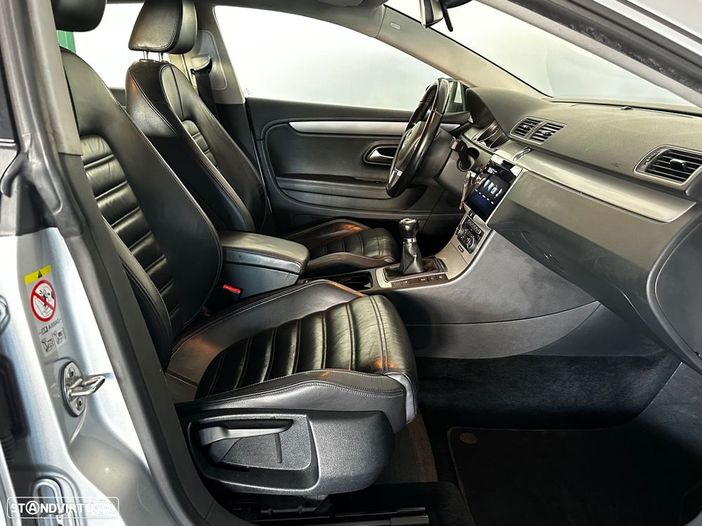 VW Passat CC 2.0 TDi BlueMotion - 28