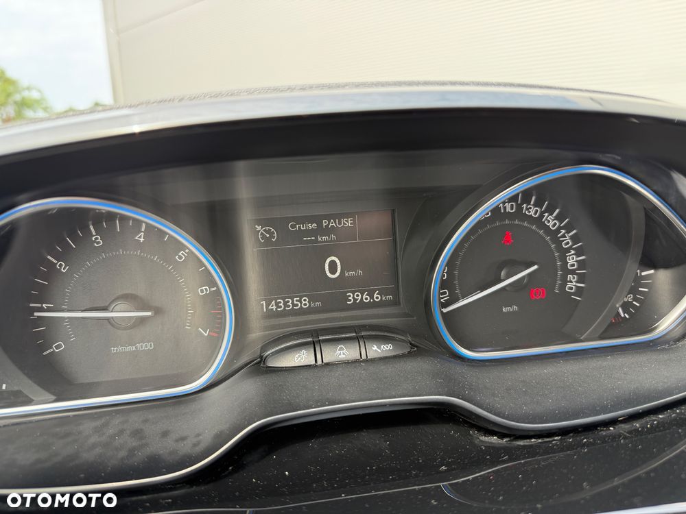 Peugeot 2008 PureTech 110 Stop&Start Allure - 21