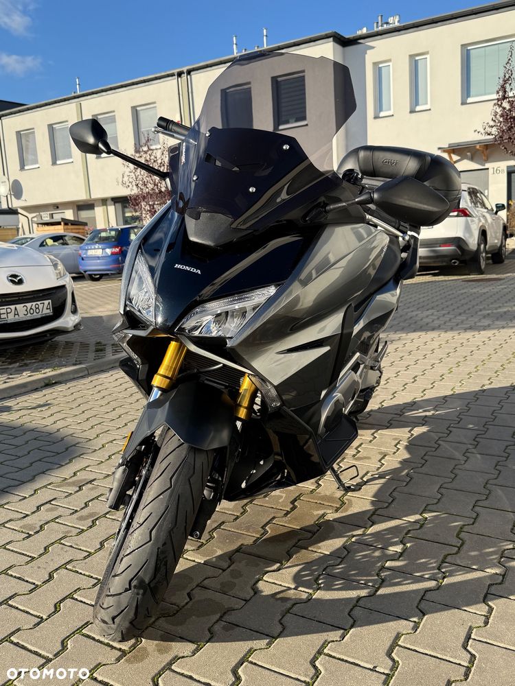 Honda NSS - 9