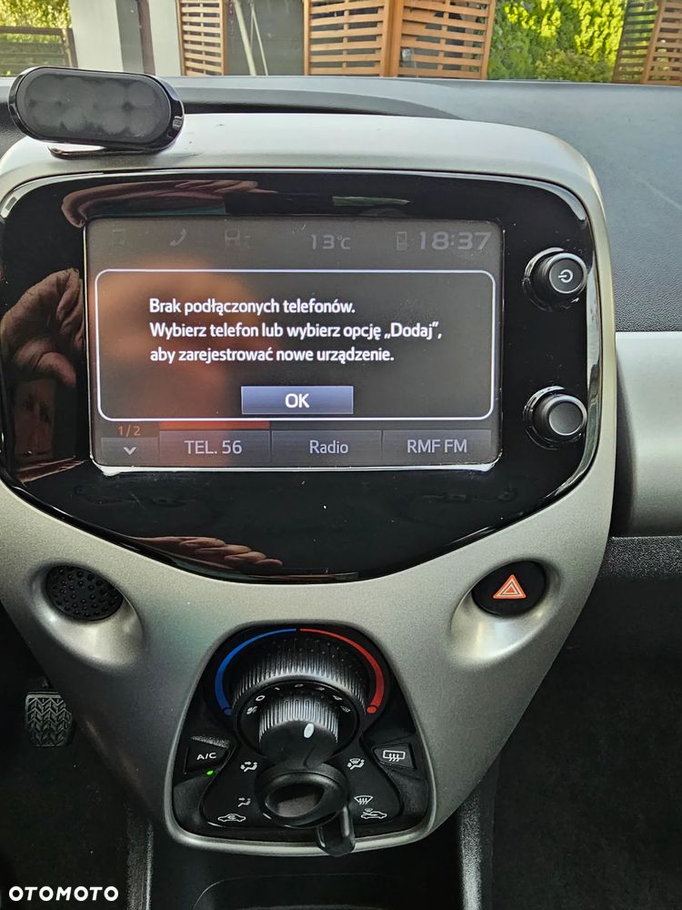 Toyota Aygo x mit x-business Paket - 23