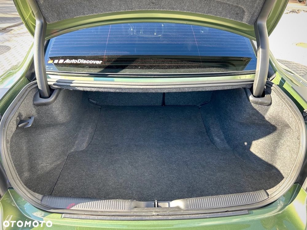 Dodge Charger 6.4 Scat Pack - 11