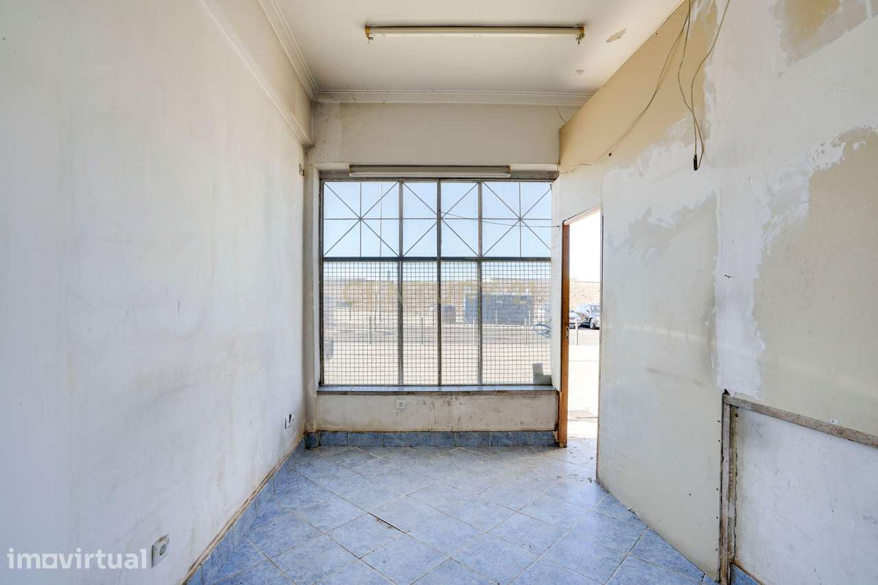 Espaço Comercial na Estrada Militar – Damaia | Uma Oportunidade de Inv - Grande imagem: 5/16