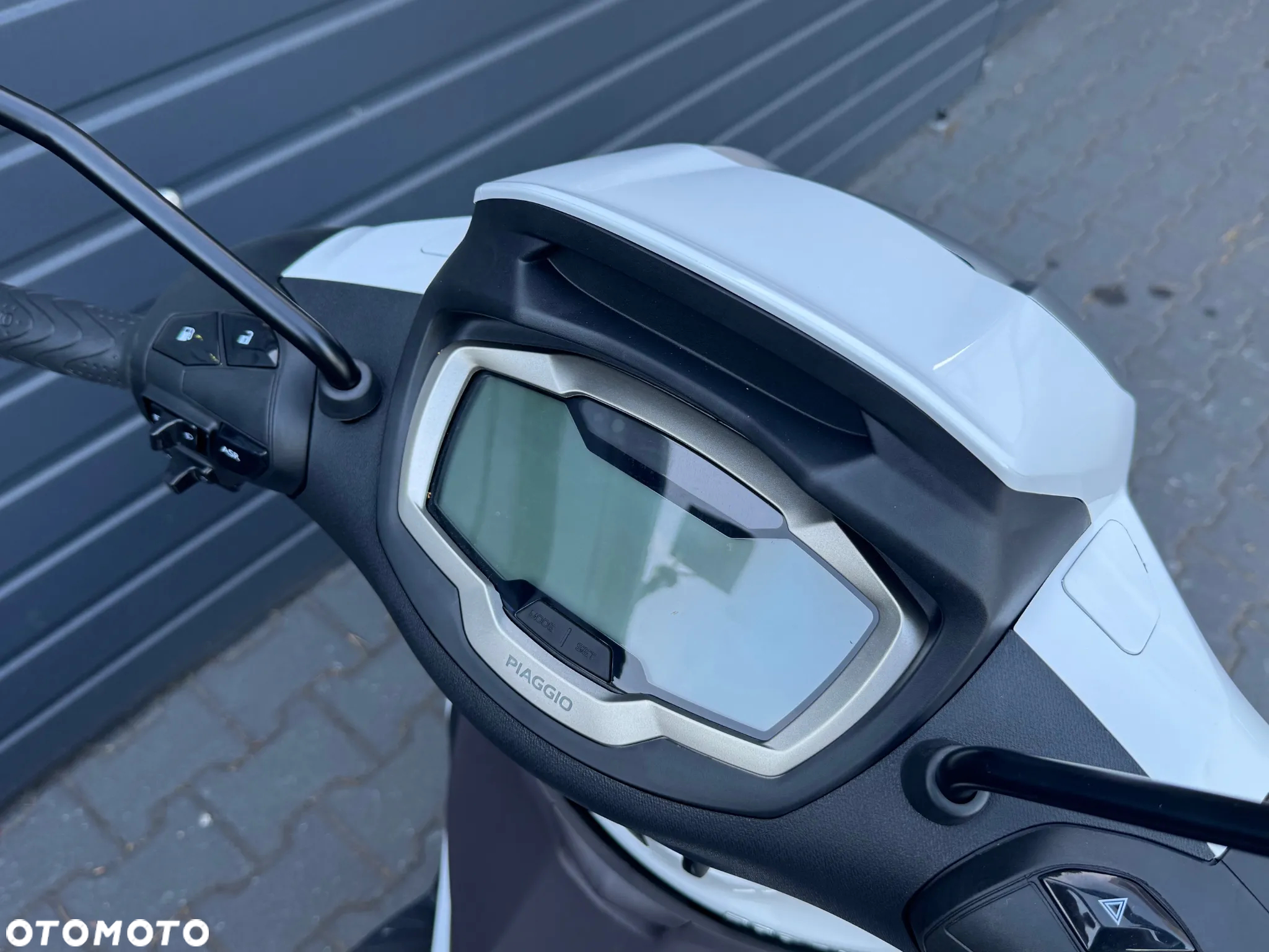 Piaggio Beverly - 4