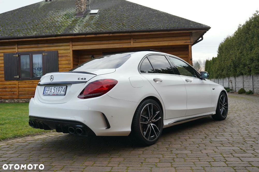 Mercedes-Benz Klasa C AMG 43 4Matic 9G-TRONIC - 2