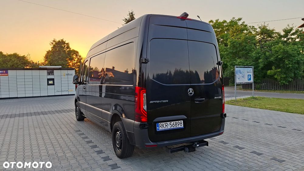 Mercedes-Benz Sprinter - 11